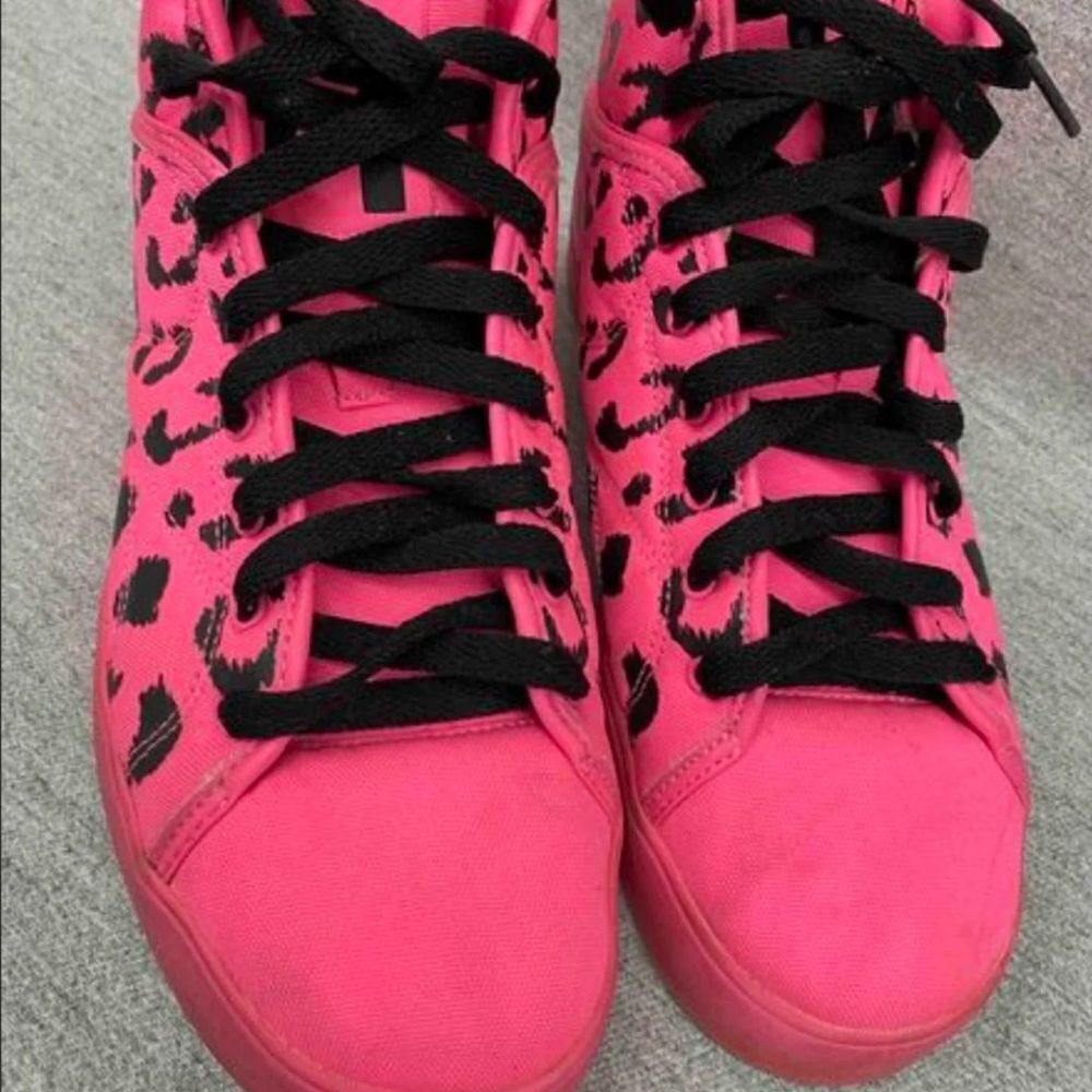 Reebok T-RAWW Tyga Cheetah Rare Limited Edition Hot Pink Shoes V55631 Mens 8